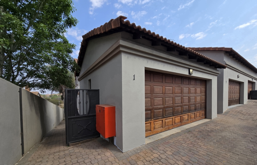 3 Bedroom Property for Sale in Xanadu Eco Park North West